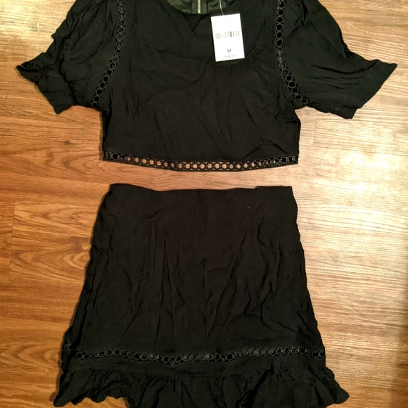 Forever 21 Other - NEW F21 Matching Crop Top & Skirt Set in Black - M